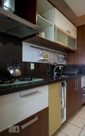 Apartamento para alugar com 65m², 2 quartos e 1 vagaCozinha