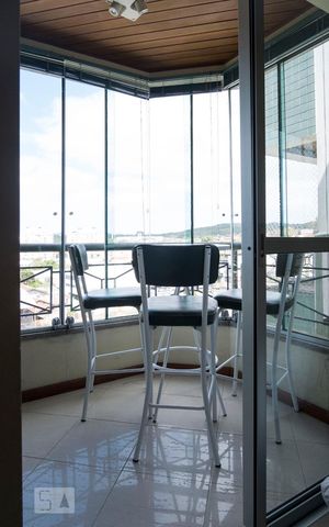 Apartamento para alugar com 65m², 2 quartos e 1 vagaVaranda da Sala