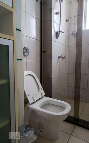 Apartamento para alugar com 65m², 2 quartos e 1 vagaBanheiro