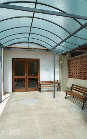 Apartamento para alugar com 65m², 2 quartos e 1 vagaEntrada