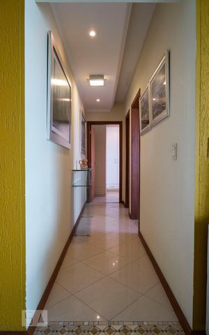 Apartamento para alugar com 65m², 2 quartos e 1 vagaCorredor