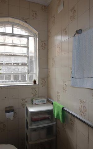Casa à venda com 200m², 4 quartos e 5 vagasLavabo
