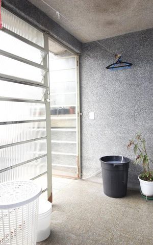 Casa à venda com 200m², 4 quartos e 5 vagasÁrea de Serviço