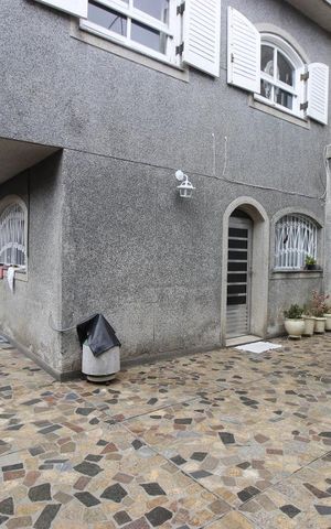 Casa à venda com 200m², 4 quartos e 5 vagasÁrea Externa