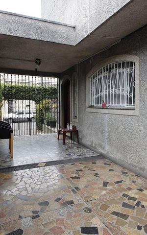 Casa à venda com 200m², 4 quartos e 5 vagasGaragem
