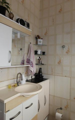 Casa à venda com 200m², 4 quartos e 5 vagasBanheiro 1