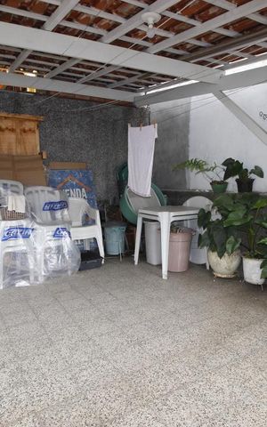 Casa à venda com 200m², 4 quartos e 5 vagasÁrea de Serviço