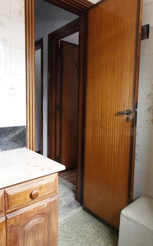 Casa à venda com 200m², 4 quartos e 5 vagasBanheiro 3