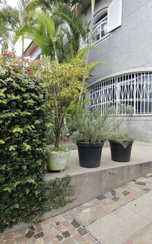 Casa à venda com 200m², 4 quartos e 5 vagasFachada