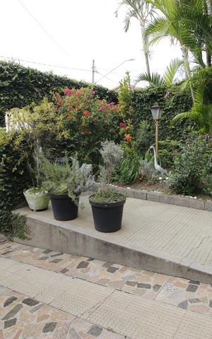 Casa à venda com 200m², 4 quartos e 5 vagasGaragem