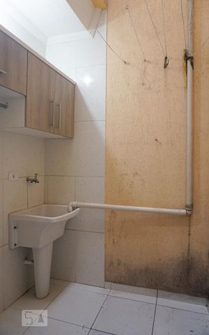 Casa de condomínio à venda com 65m², 3 quartos e 1 vaga Casa de condomínio à venda com 65m², 3 quartos e 1 vagaLavanderia