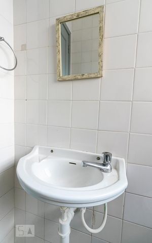 Casa à venda com 500m², 5 quartos e 2 vagasÁrea de Serviço - Quarto 4 - Banheiro