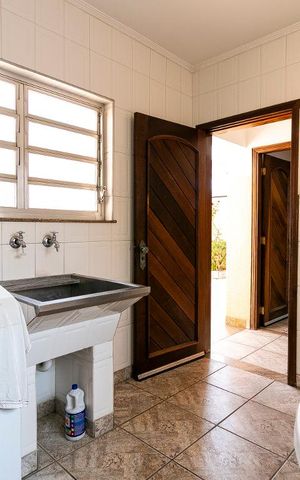 Casa à venda com 500m², 5 quartos e 2 vagasÁrea de Serviço