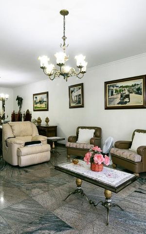 Casa à venda com 500m², 5 quartos e 2 vagasSala