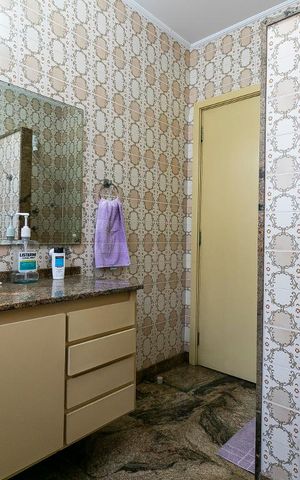 Casa à venda com 500m², 5 quartos e 2 vagasBanheiro 1