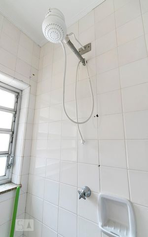 Casa à venda com 500m², 5 quartos e 2 vagasÁrea de Serviço - Quarto 4 - Banheiro
