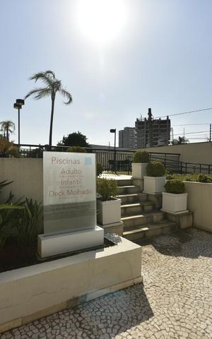Apartamento à venda com 99m², 3 quartos e 2 vagasÁrea comum - rampa de acesso à piscina