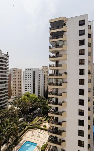 Apartamento à venda com 300m², 3 quartos e 4 vagas Apartamento à venda com 300m², 3 quartos e 4 vagasVista Varanda Suite 3