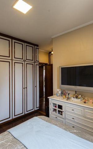 Apartamento à venda com 300m², 3 quartos e 4 vagas Apartamento à venda com 300m², 3 quartos e 4 vagasSuite 1