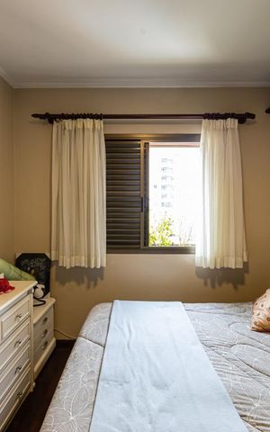 Apartamento à venda com 300m², 3 quartos e 4 vagas Apartamento à venda com 300m², 3 quartos e 4 vagasSuite 1