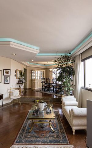 Apartamento à venda com 300m², 3 quartos e 4 vagas Apartamento à venda com 300m², 3 quartos e 4 vagasSala