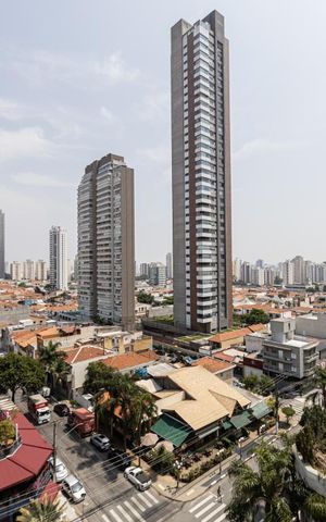 Apartamento à venda com 300m², 3 quartos e 4 vagas Apartamento à venda com 300m², 3 quartos e 4 vagasVaranda Sala