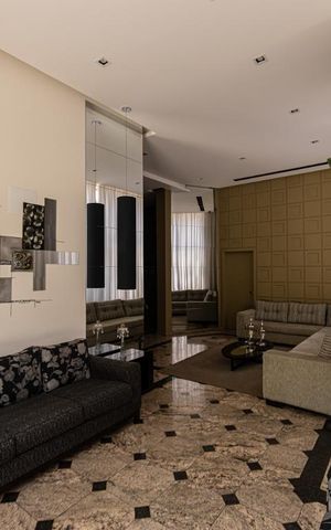 Apartamento à venda com 300m², 3 quartos e 4 vagas Apartamento à venda com 300m², 3 quartos e 4 vagasÁrea comum