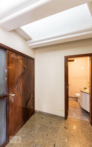 Apartamento à venda com 300m², 3 quartos e 4 vagas Apartamento à venda com 300m², 3 quartos e 4 vagasHall