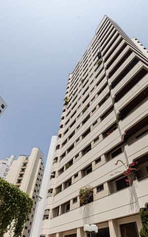 Apartamento à venda com 300m², 3 quartos e 4 vagas Apartamento à venda com 300m², 3 quartos e 4 vagasFachada