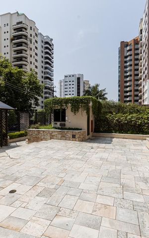 Apartamento à venda com 300m², 3 quartos e 4 vagas Apartamento à venda com 300m², 3 quartos e 4 vagasÁrea comum