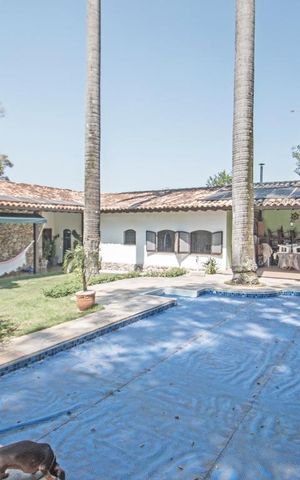 Casa à venda com 540m², 4 quartos e 8 vagas Casa à venda com 540m², 4 quartos e 8 vagasPiscina