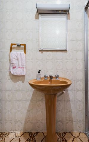 Casa à venda com 400m², 3 quartos e 2 vagasCasa 01 - Banheiro