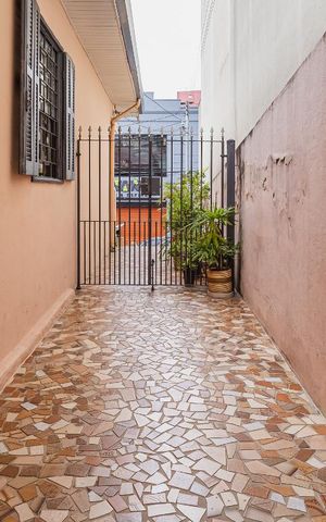 Casa à venda com 400m², 3 quartos e 2 vagasCasa 01 - Quintal