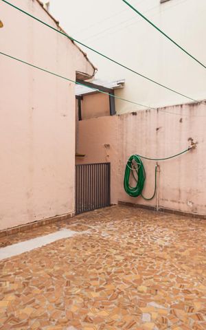 Casa à venda com 400m², 3 quartos e 2 vagasCasa 02 - Quintal