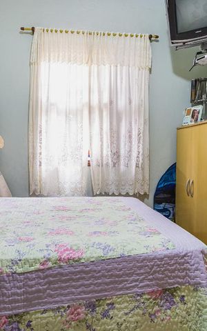Casa à venda com 400m², 3 quartos e 2 vagasCasa 01 - Dormitório 01