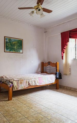 Casa à venda com 400m², 3 quartos e 2 vagasCasa 03 - Dormitório 02