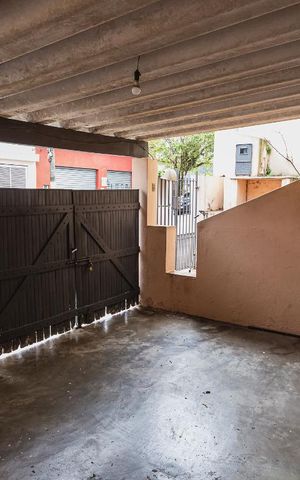 Casa à venda com 400m², 3 quartos e 2 vagasGaragem