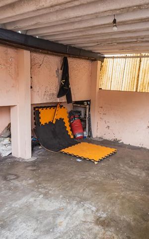 Casa à venda com 400m², 3 quartos e 2 vagasGaragem
