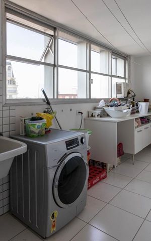 Apartamento à venda com 268m², 4 quartos e 3 vagas Apartamento à venda com 268m², 4 quartos e 3 vagasárea de serviço