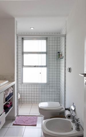 Apartamento à venda com 268m², 4 quartos e 3 vagas Apartamento à venda com 268m², 4 quartos e 3 vagasBanheiro da Suíte 1