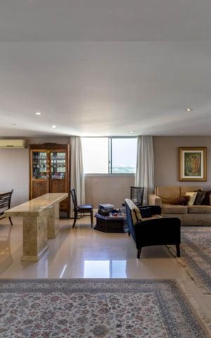 Apartamento à venda com 268m², 4 quartos e 3 vagas Apartamento à venda com 268m², 4 quartos e 3 vagasSala