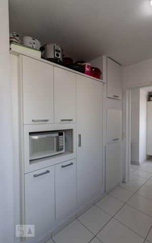 Apartamento à venda com 268m², 4 quartos e 3 vagas Apartamento à venda com 268m², 4 quartos e 3 vagasCozinha