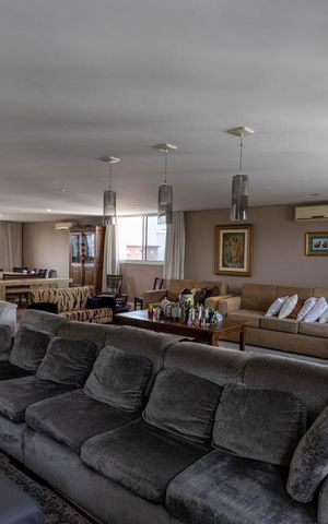 Apartamento à venda com 268m², 4 quartos e 3 vagas Apartamento à venda com 268m², 4 quartos e 3 vagasSala