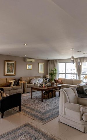 Apartamento à venda com 268m², 4 quartos e 3 vagas Apartamento à venda com 268m², 4 quartos e 3 vagasSala
