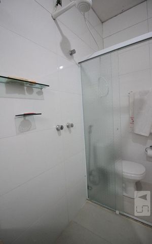 Casa para alugar com 278m², 3 quartos e 3 vagasBanheiro