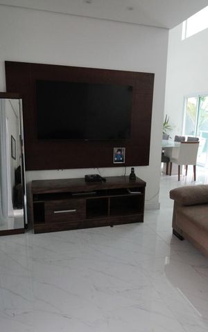 Casa para alugar com 278m², 3 quartos e 3 vagasSala