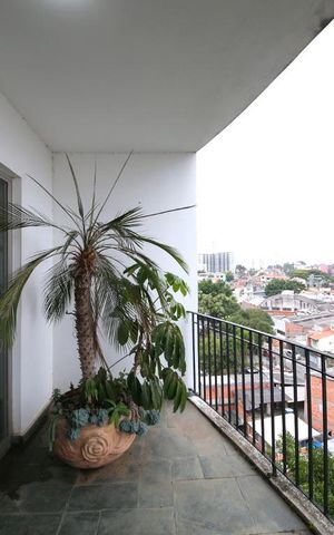 Apartamento à venda com 120m², 3 quartos e 2 vagasVaranda