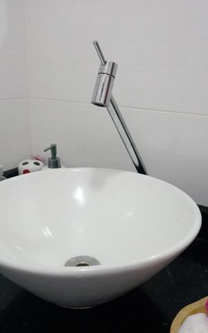 Casa à venda com 220m², 4 quartos e 2 vagas Casa à venda com 220m², 4 quartos e 2 vagasLavabo