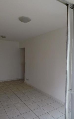 Apartamento para alugar com 60m², 2 quartos e 1 vagaSacada