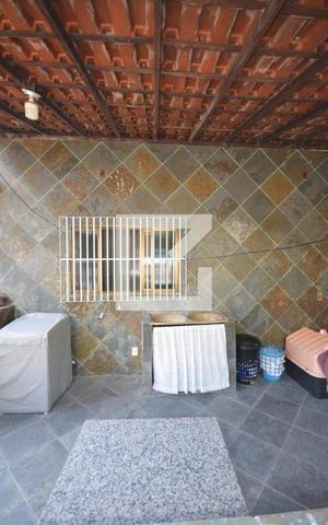Casa para alugar com 330m², 3 quartos e 3 vagasÁrea de Serviço